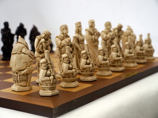 Berkeley Chess Christopher Columbus Chessmen Russet Brown - Image 15