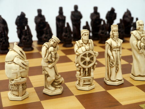 Berkeley Chess Christopher Columbus Chessmen Russet Brown - Image 4