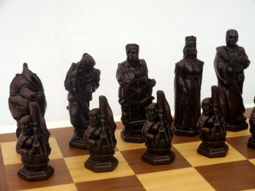 Berkeley Chess Christopher Columbus Chessmen Russet Brown - Image 5