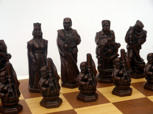 Berkeley Chess Christopher Columbus Chessmen Russet Brown - Image 6